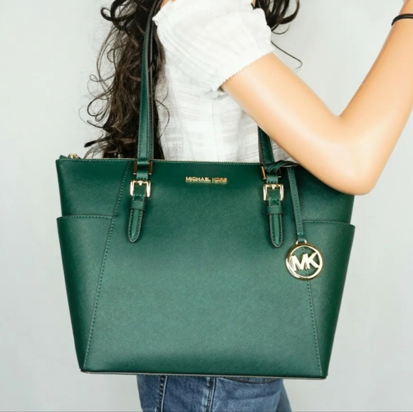 Michael Kors Jet Set Racing Green Large Tote. - Picture 1 of 17